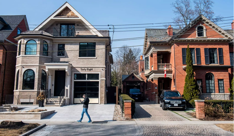 Residential Homes in Toronto, Ontario.